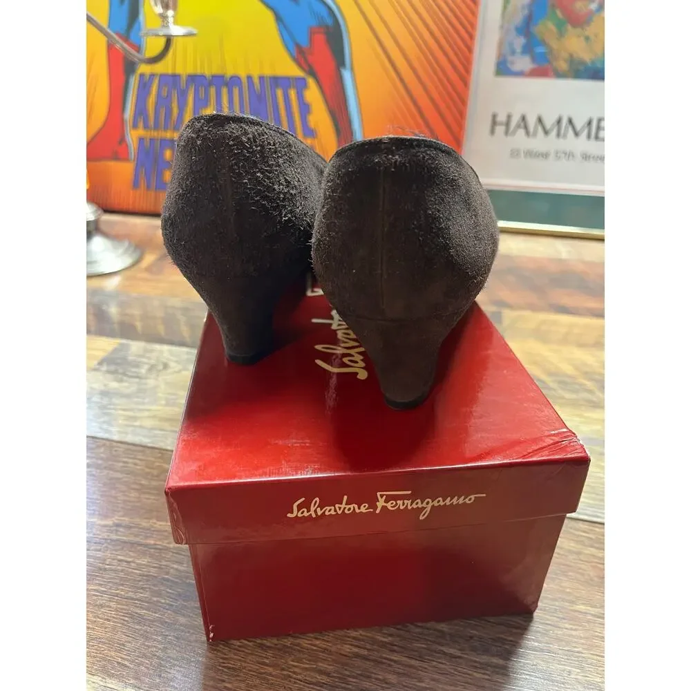 Vintage Estate Salvatore Ferragamo Brown and Black Suede Heels w/OG Box Sz 8B
